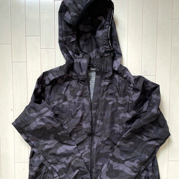 Calvin Klein rain jacket, camo, size S! Brand new - Picture 2 of 4